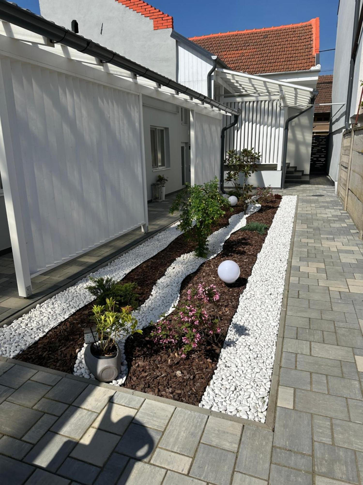 Aparthouse 1 Лугож Экстерьер фото